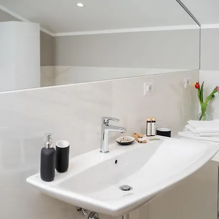 Otium / E Gasthuis Morrovalle