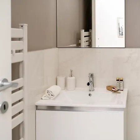 Otium / E Πανσιόν