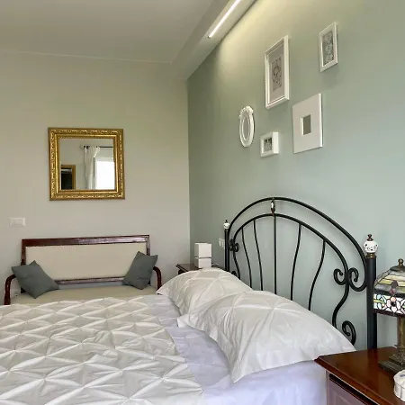 Otium / E Guest house *