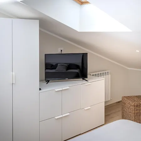 Otium / E Morrovalle