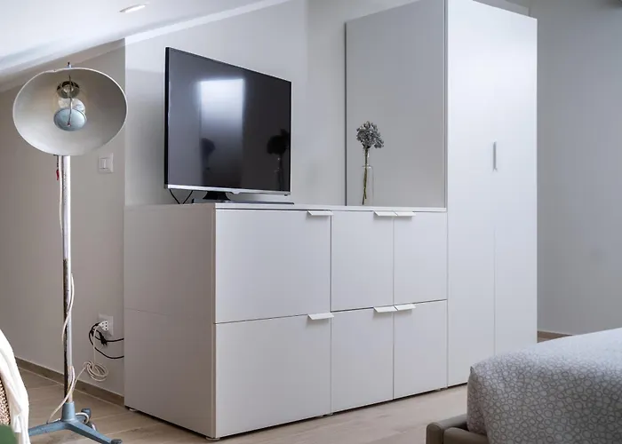 Otium / E 4*
